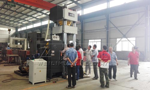 粉末成型液壓機現場加工實例