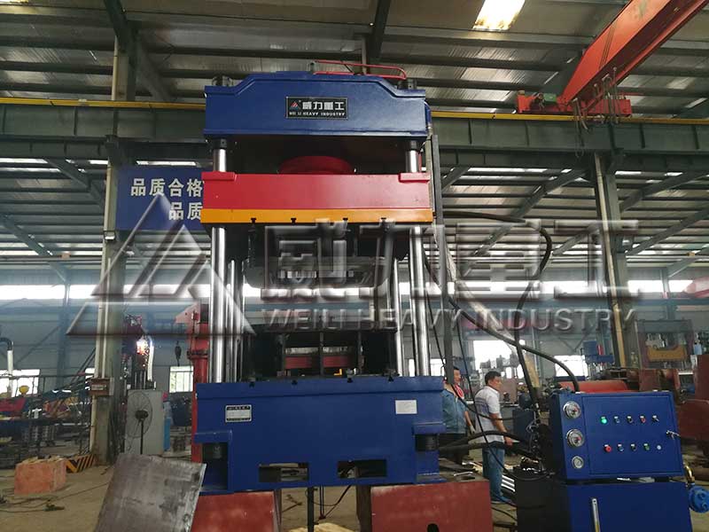 灰斗車(chē)?yán)斐尚鸵簤簷C(jī)