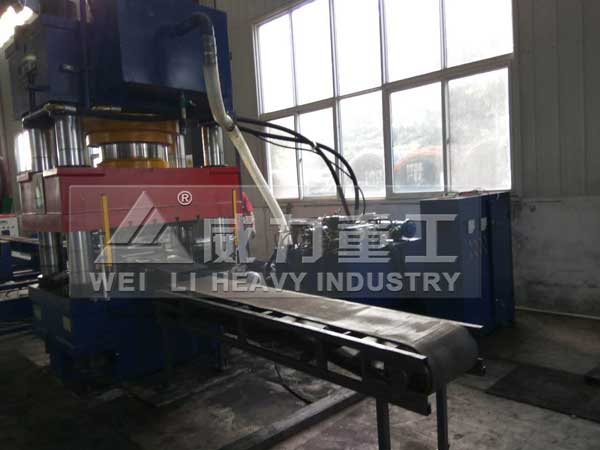 山東威力重工自主研發錨桿托盤生產線