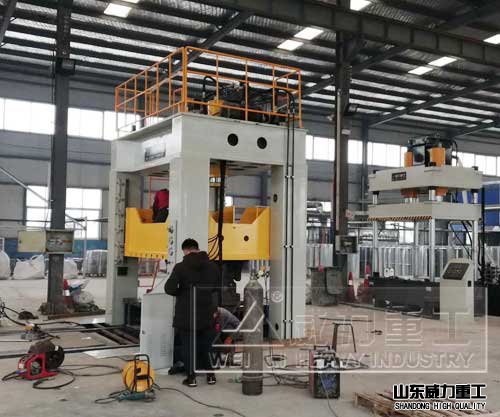 1000噸模具研配液壓機加工現場