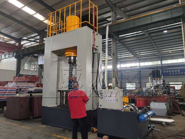 500噸龍門校直液壓機(jī)