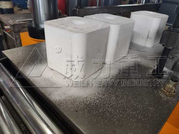 車間試機加工現場