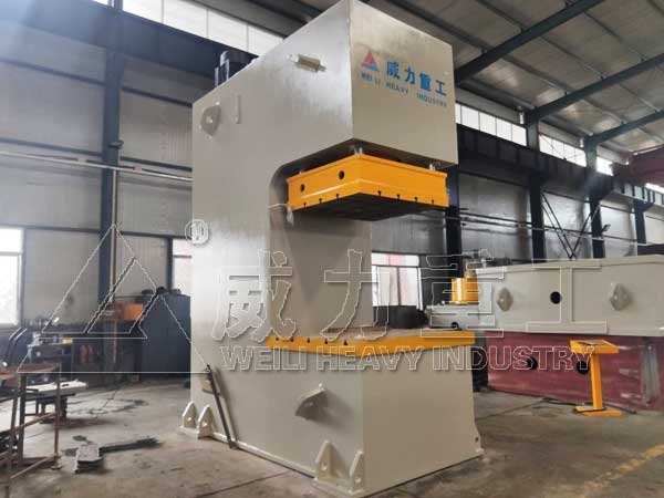 500噸汽車半軸校正液壓機