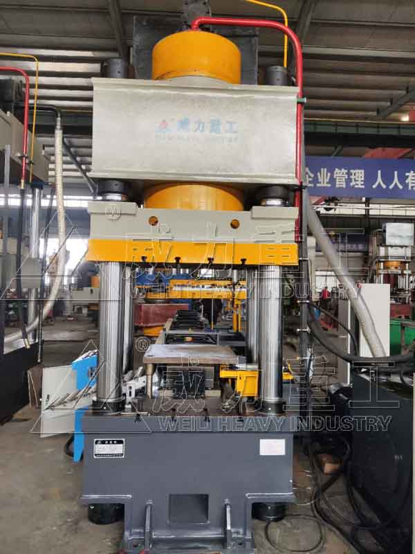 500噸錨桿托盤液壓機剪切、沖孔、壓型一次完成