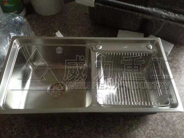 不銹鋼水槽拉伸成型液壓機加工產品