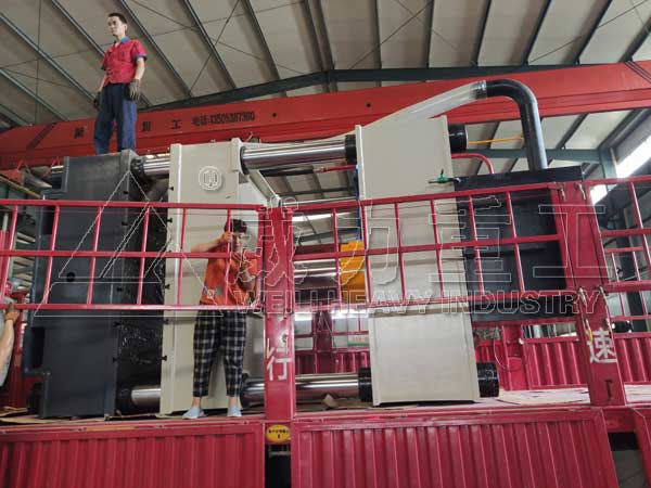 臥式液壓機裝車發貨