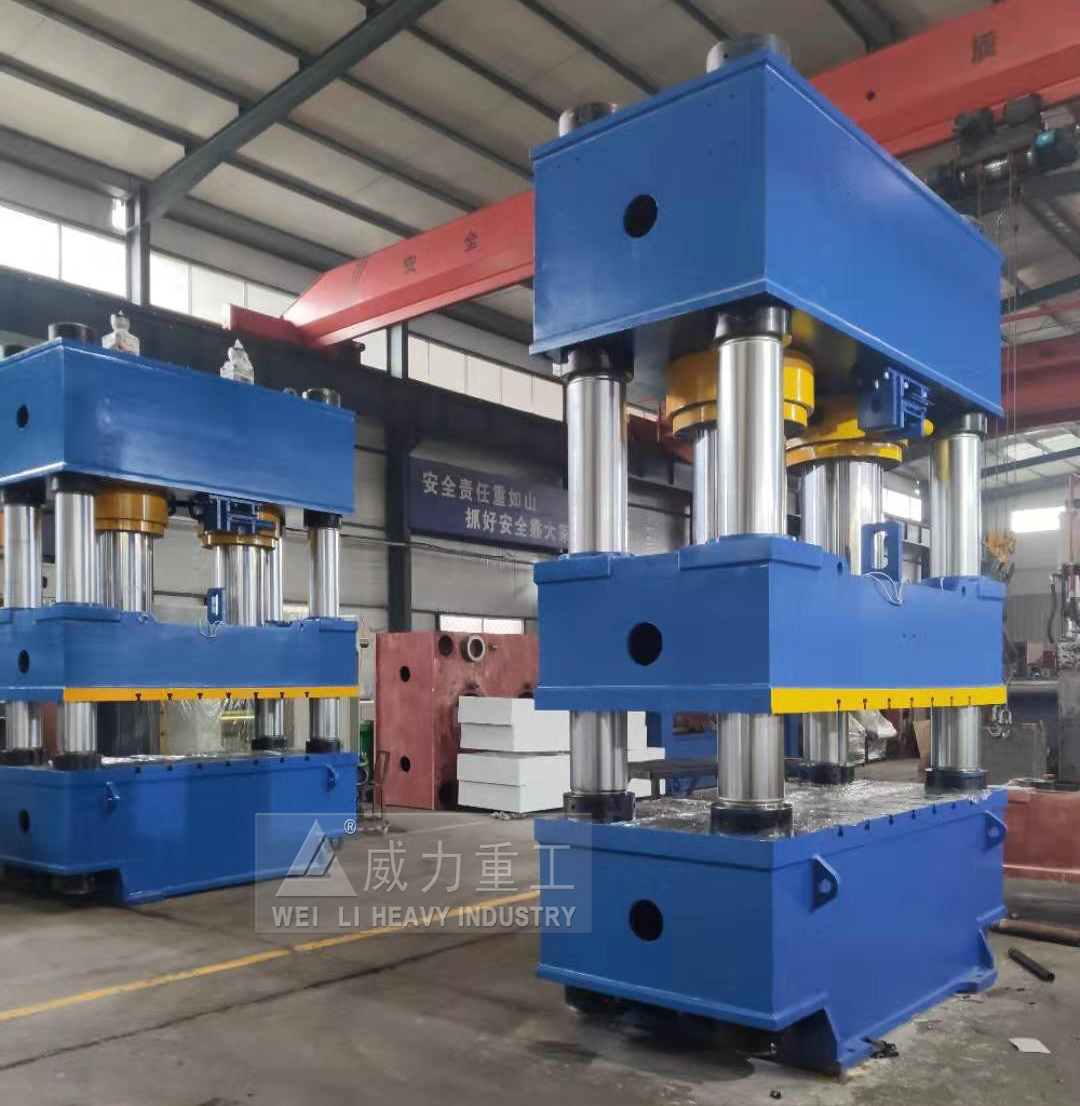 800噸四柱液壓機雙缸結(jié)構(gòu)