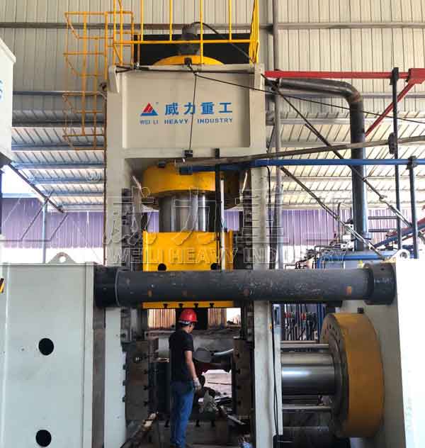 3500噸框架式配重塊熱壓成型液壓機(jī)