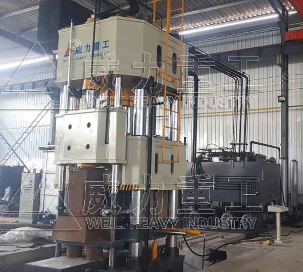 四柱式熱鍛成型液壓機(jī)