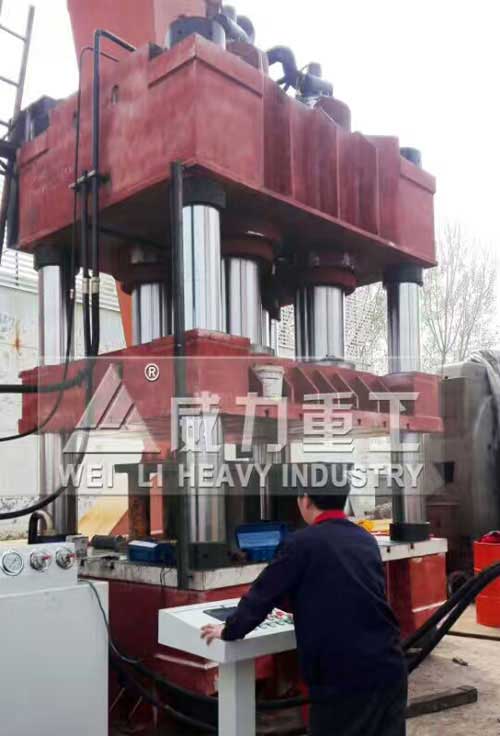 2000噸壓濾機(jī)濾芯板成型液壓機(jī)