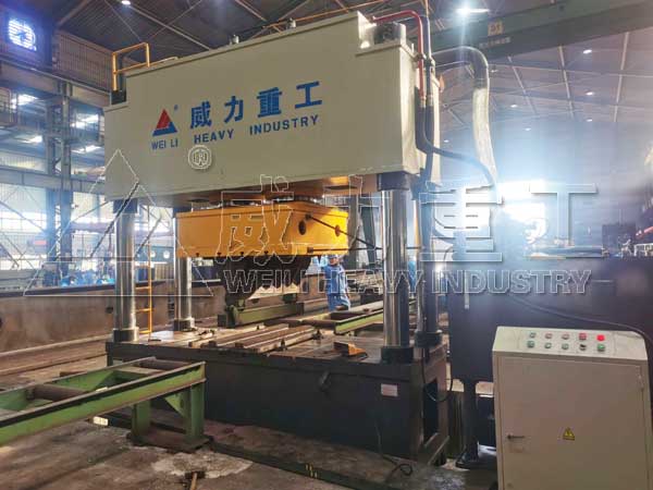 1000噸汽車后橋橋殼校直矯正液壓機