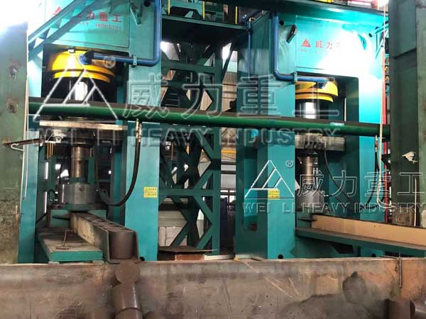 1600噸龍門框架式液壓機