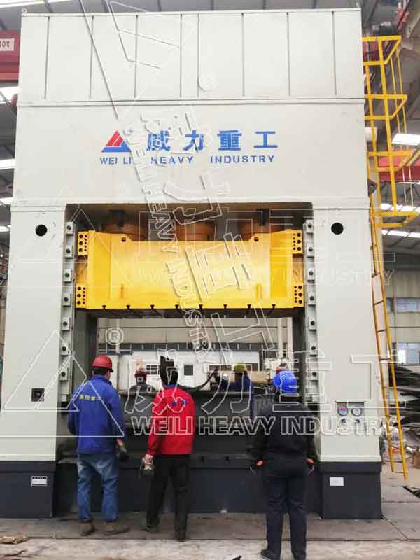 2500噸框架式液壓機