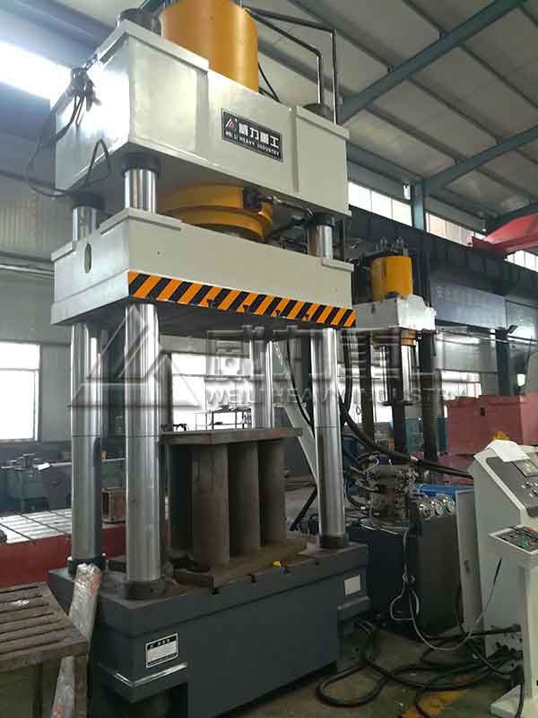 630噸四柱液壓機(jī)