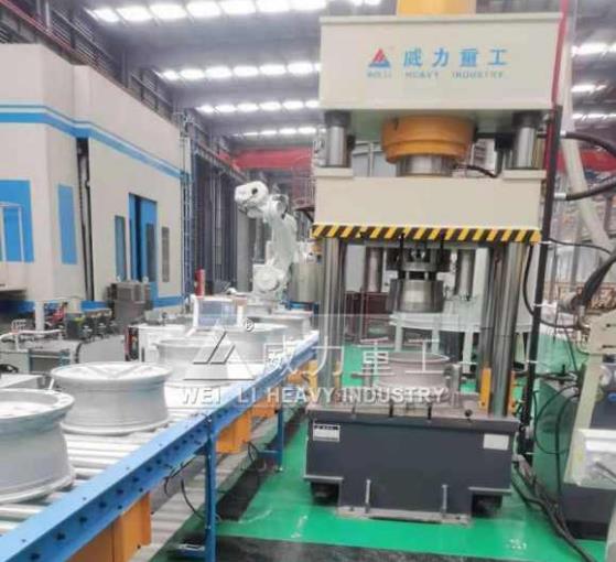 800噸汽車輪轂沖壓液壓機