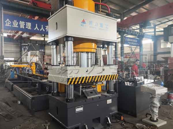 W鋼帶護板沖壓成型液壓機生產線