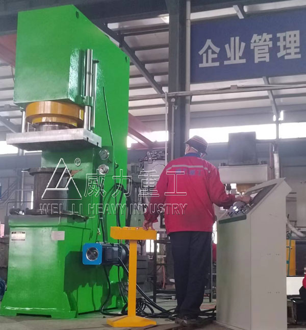 315噸單柱液壓機