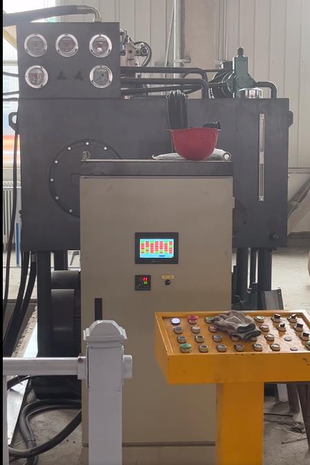 800噸四柱液壓機結(jié)構(gòu)組成